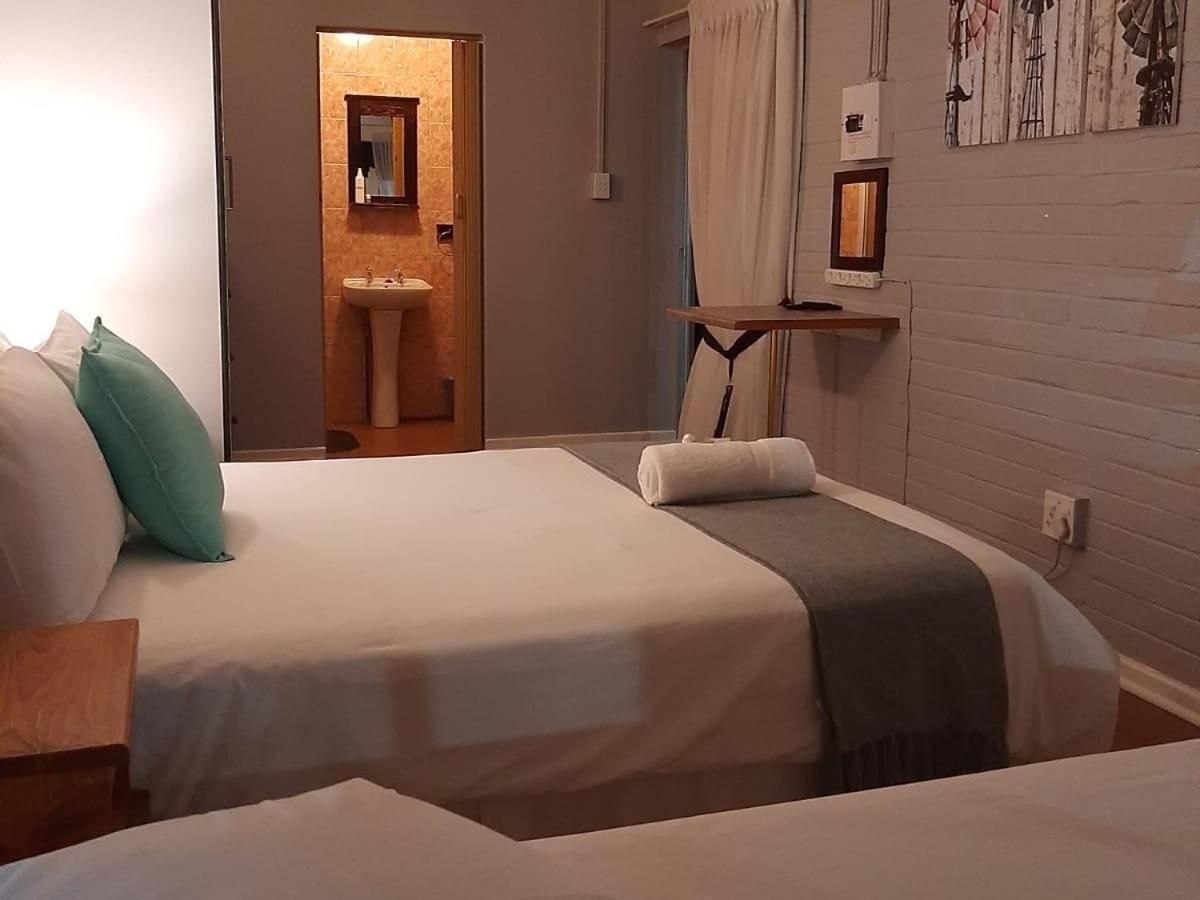 Basic Triple Room