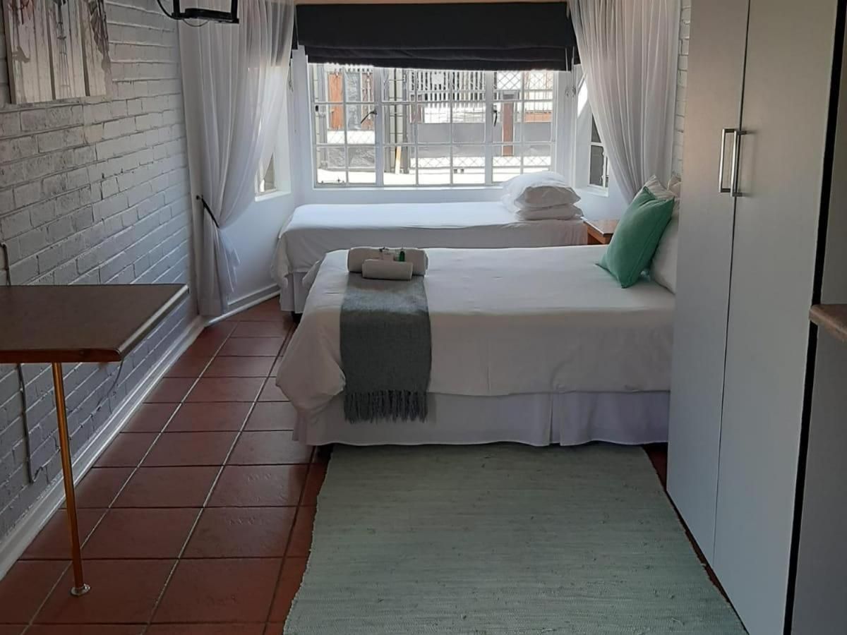 Basic Triple Room