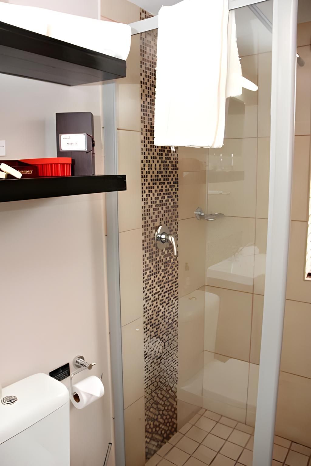 Browns Manor Single Room 3