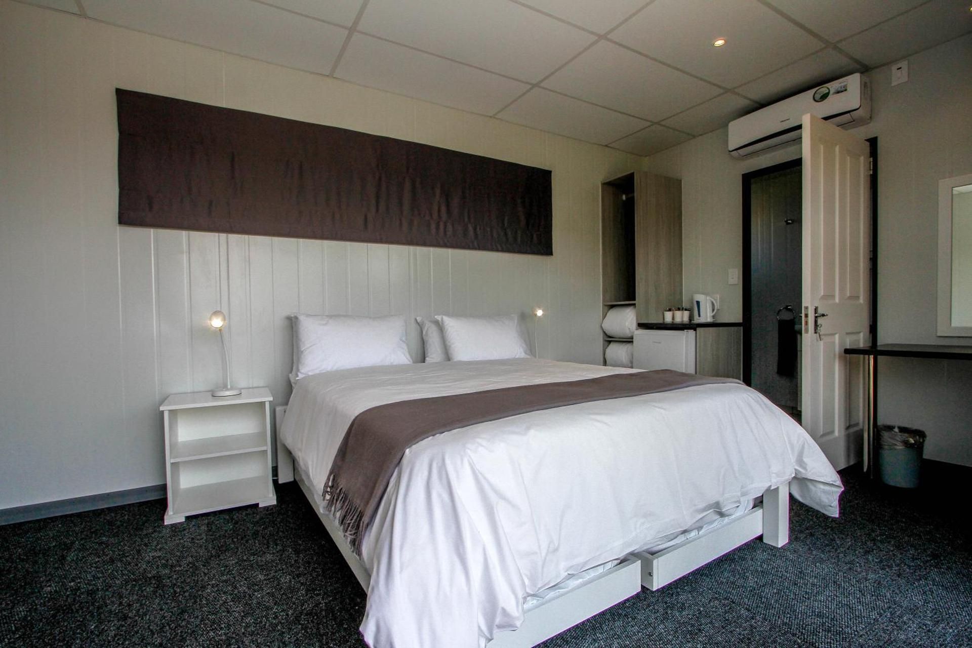 SleepOver Upington Double Room