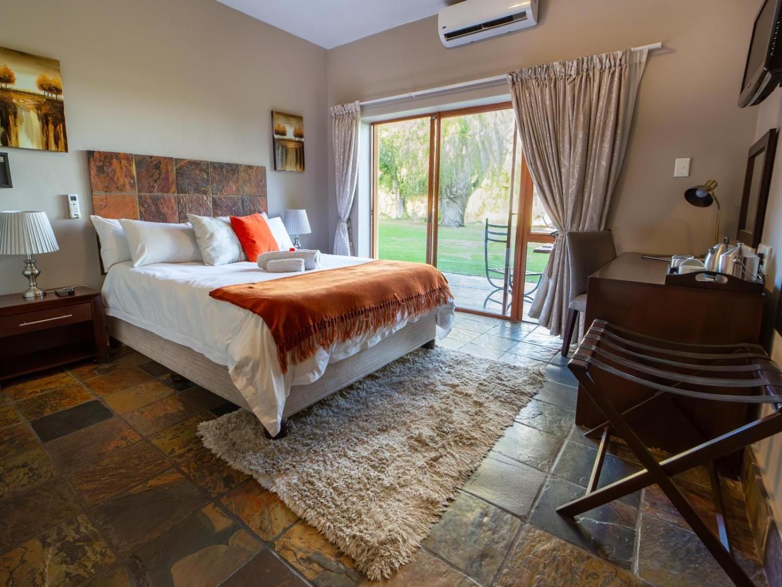 Luxury Queen Room