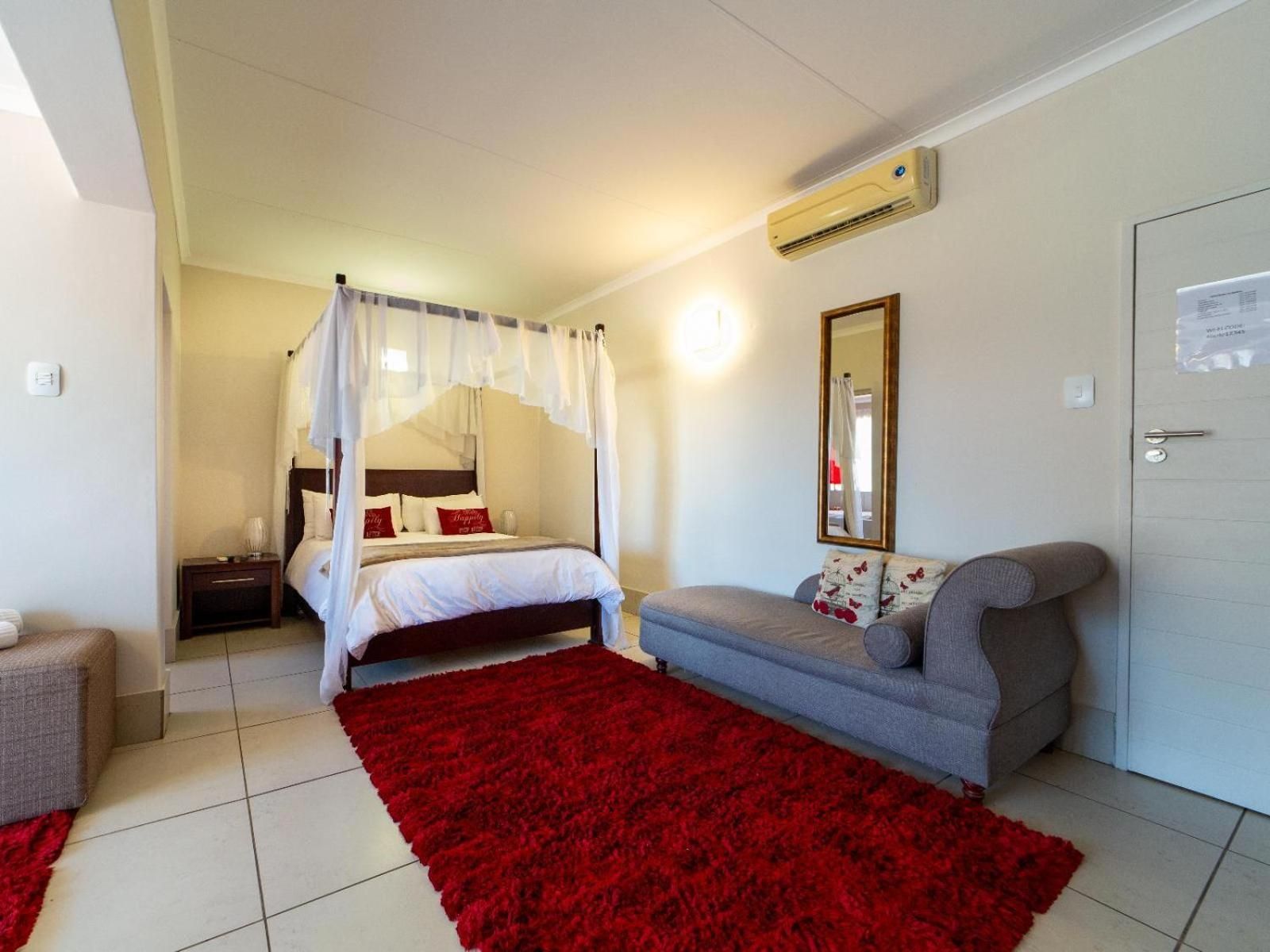 Honeymoon Suite