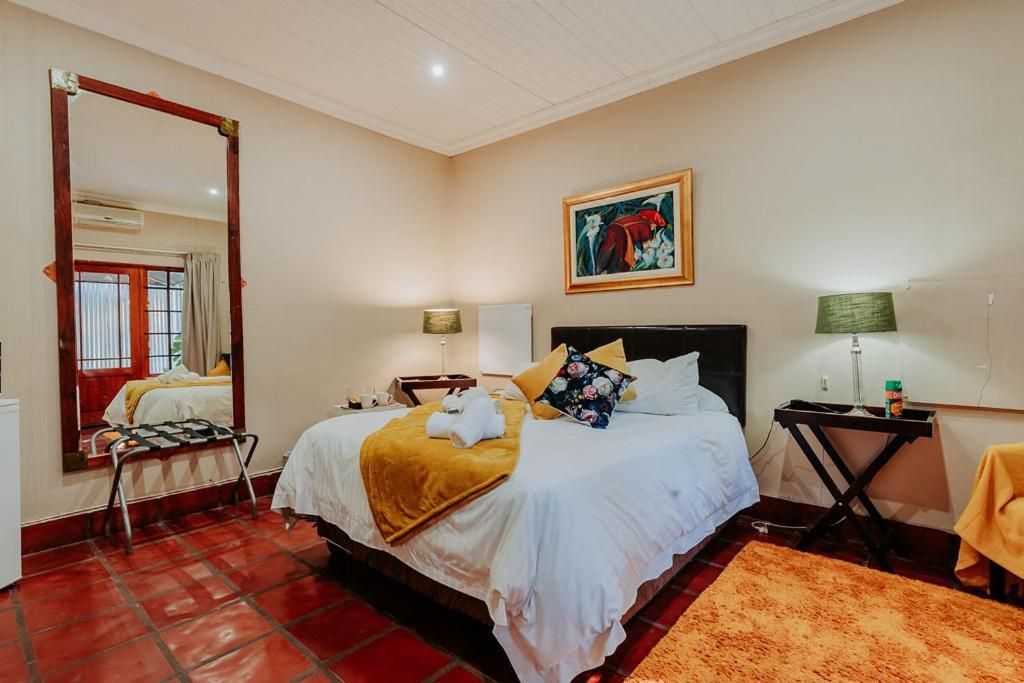 Comfort Queen Room