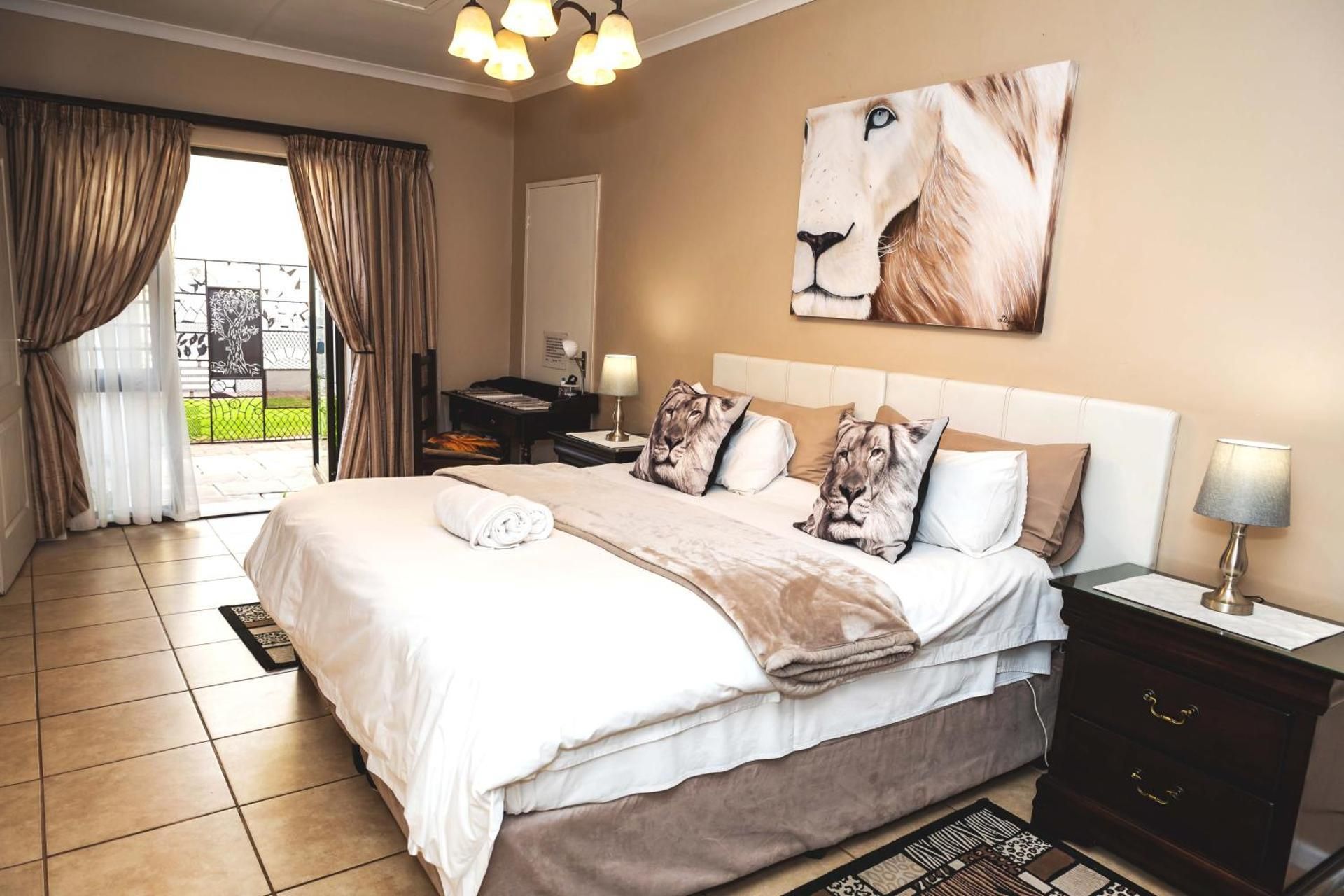 Double or Twin Room with Shower