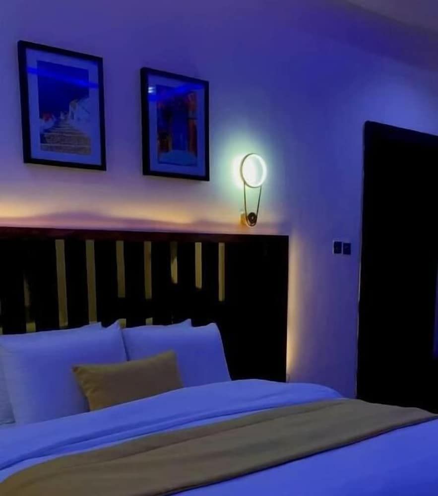 Kim Royal Hotel and Suites Classic Room, City View 5