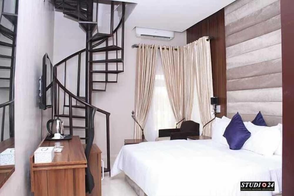 MG WAY HOTEL Classic Room, City View 3