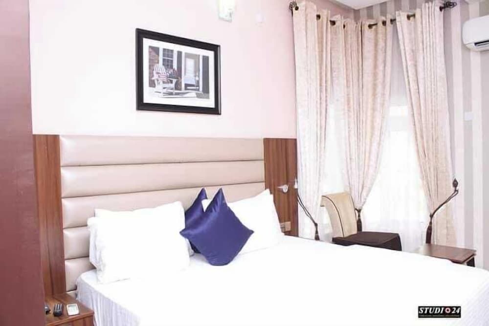 MG WAY HOTEL Classic Room, City View 7