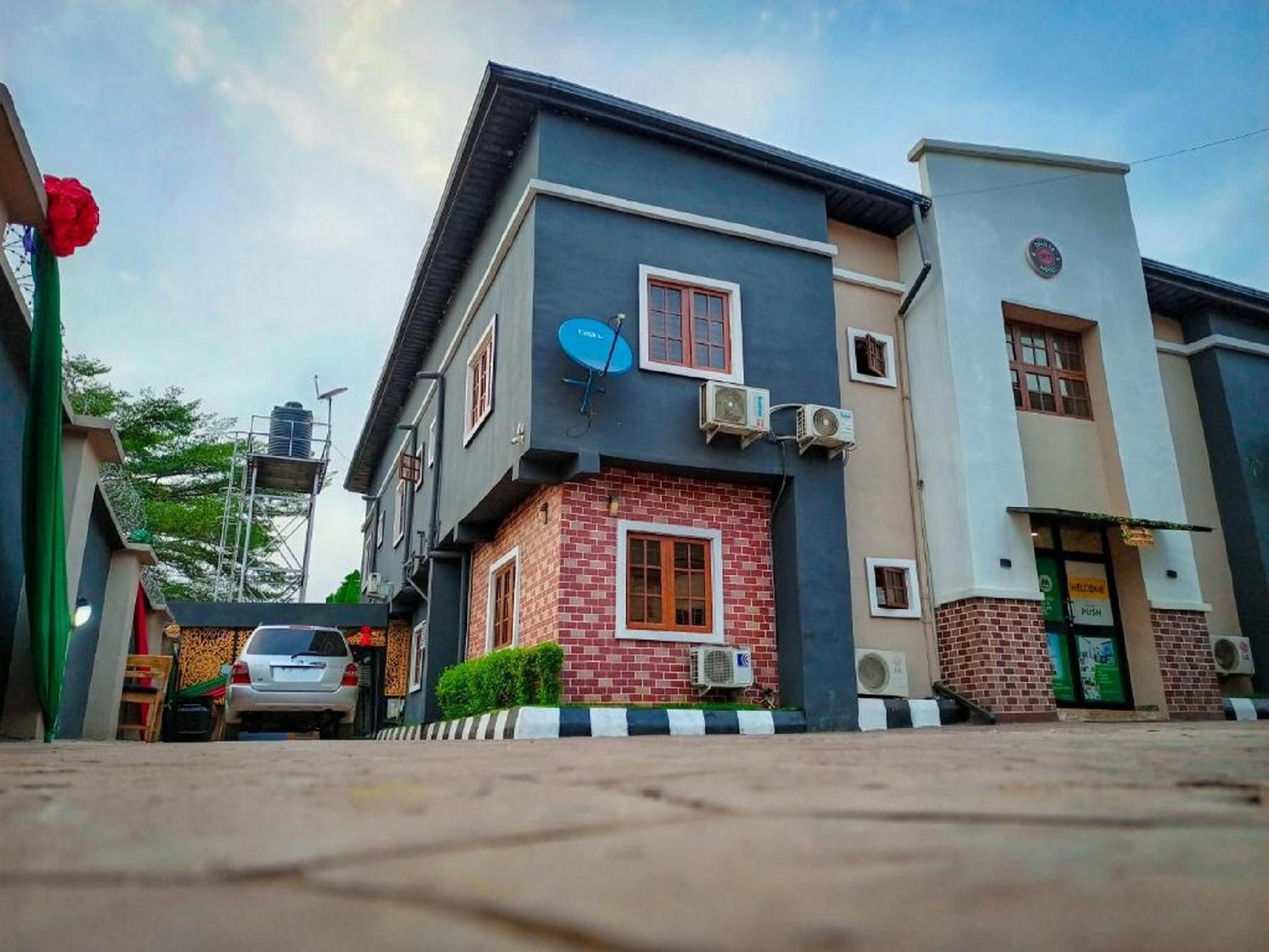 MT DELUXE HOTEL ASABA