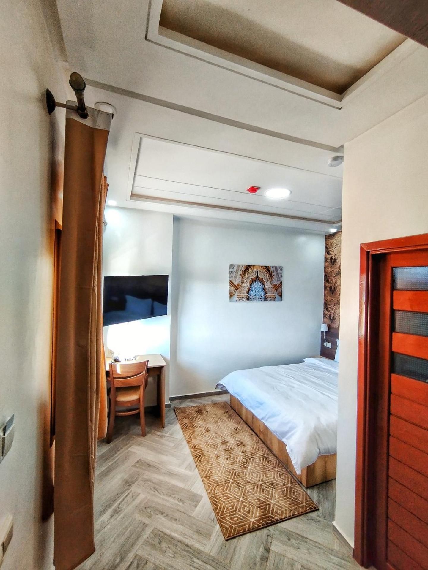 Single Room with Pool View