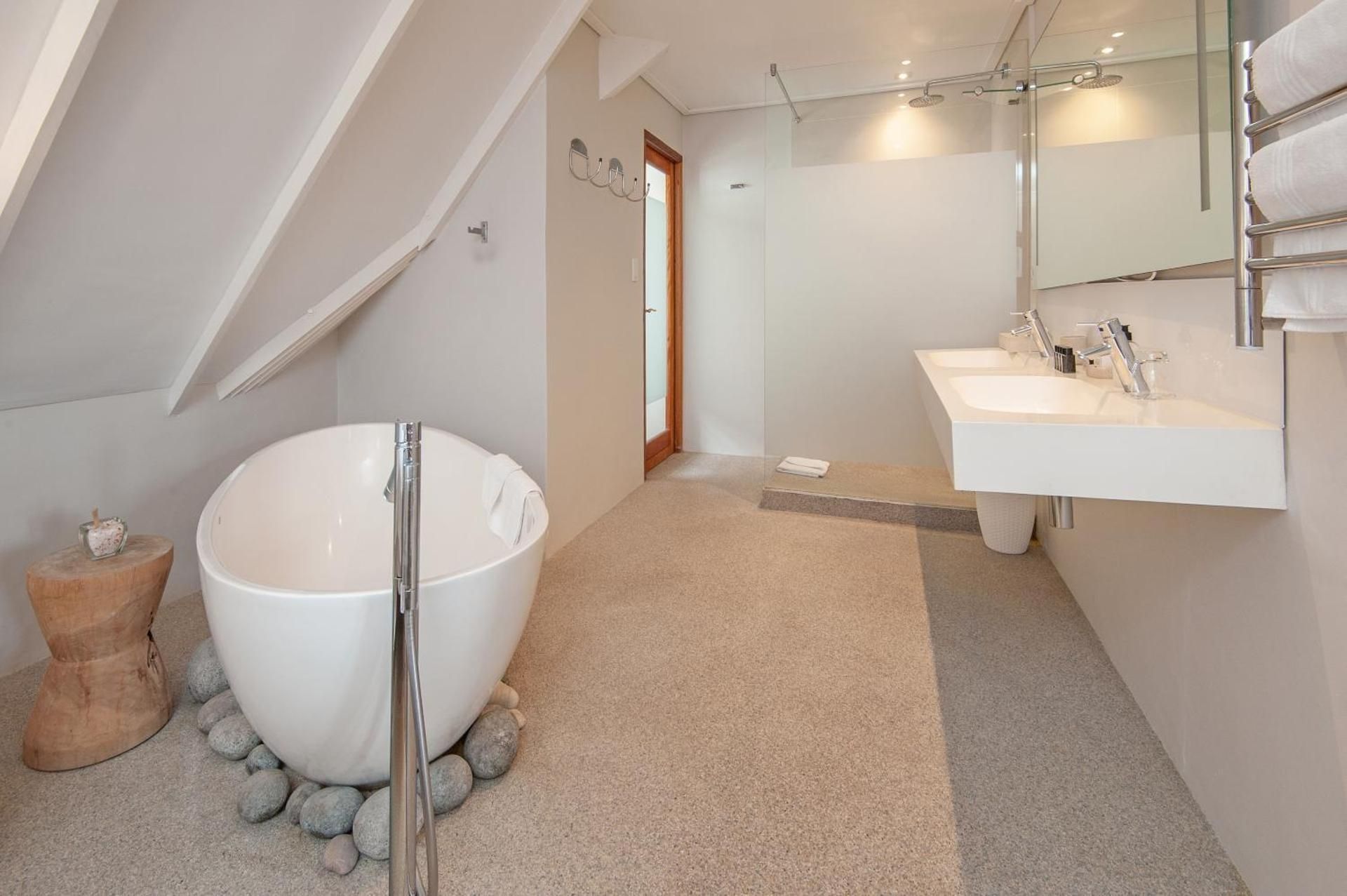 Deluxe Double or Twin Room with Sea View