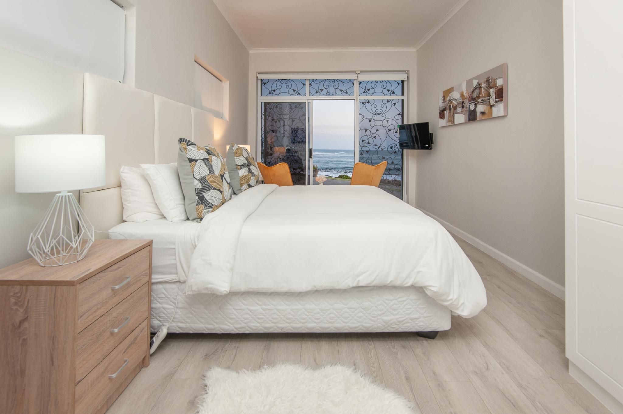 Absolute Ocean Boutique Guest House Seafront Suite