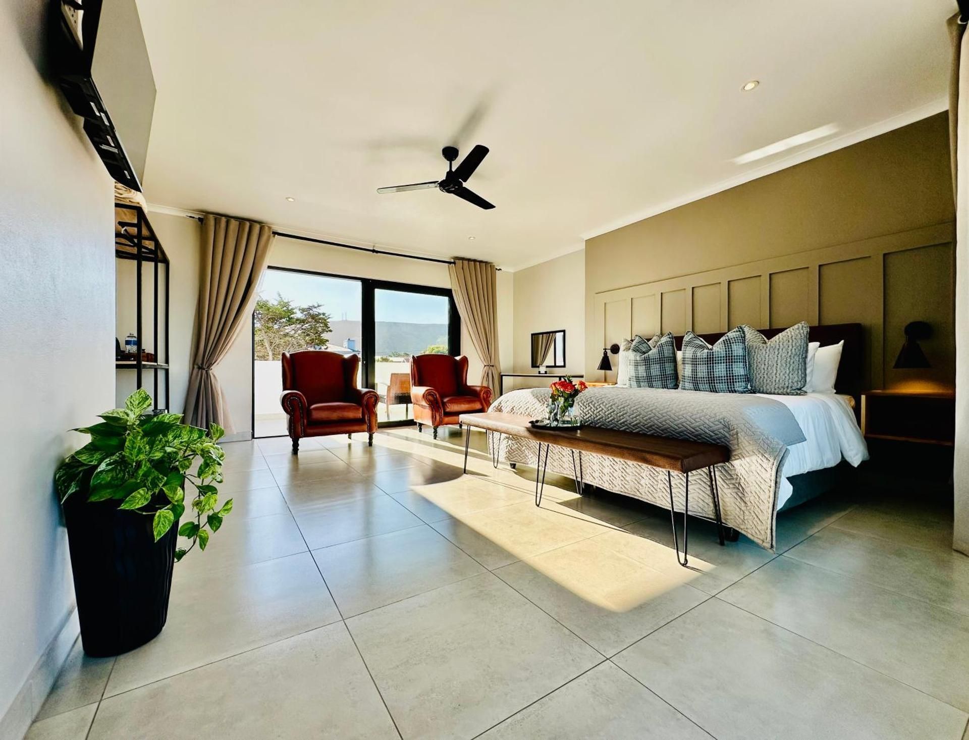 Deluxe Double Room with Balcony and Sea View
