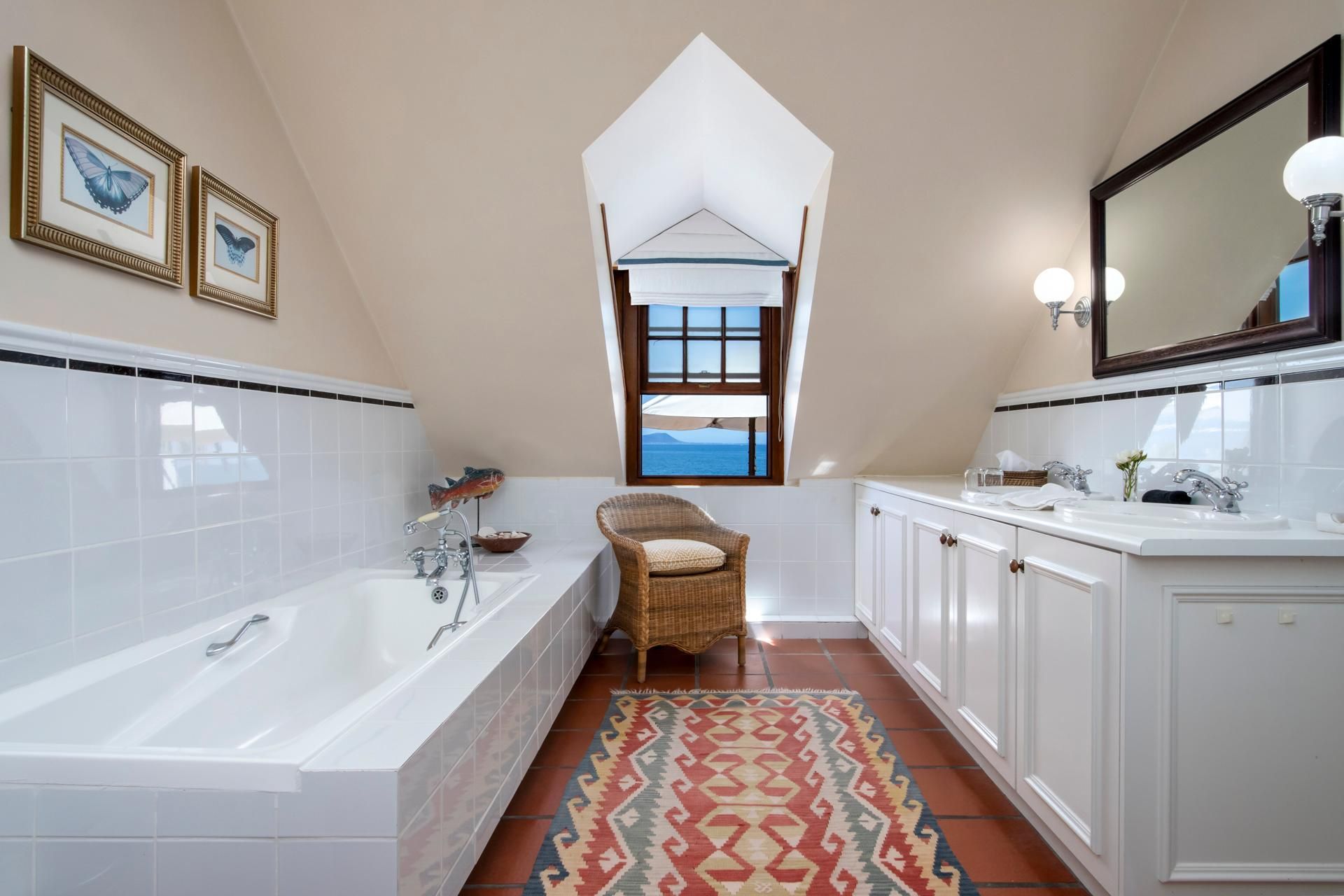 Honeymoon Suite