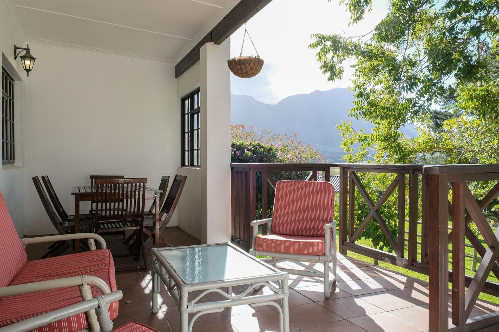 Cottage - Lemon Tree