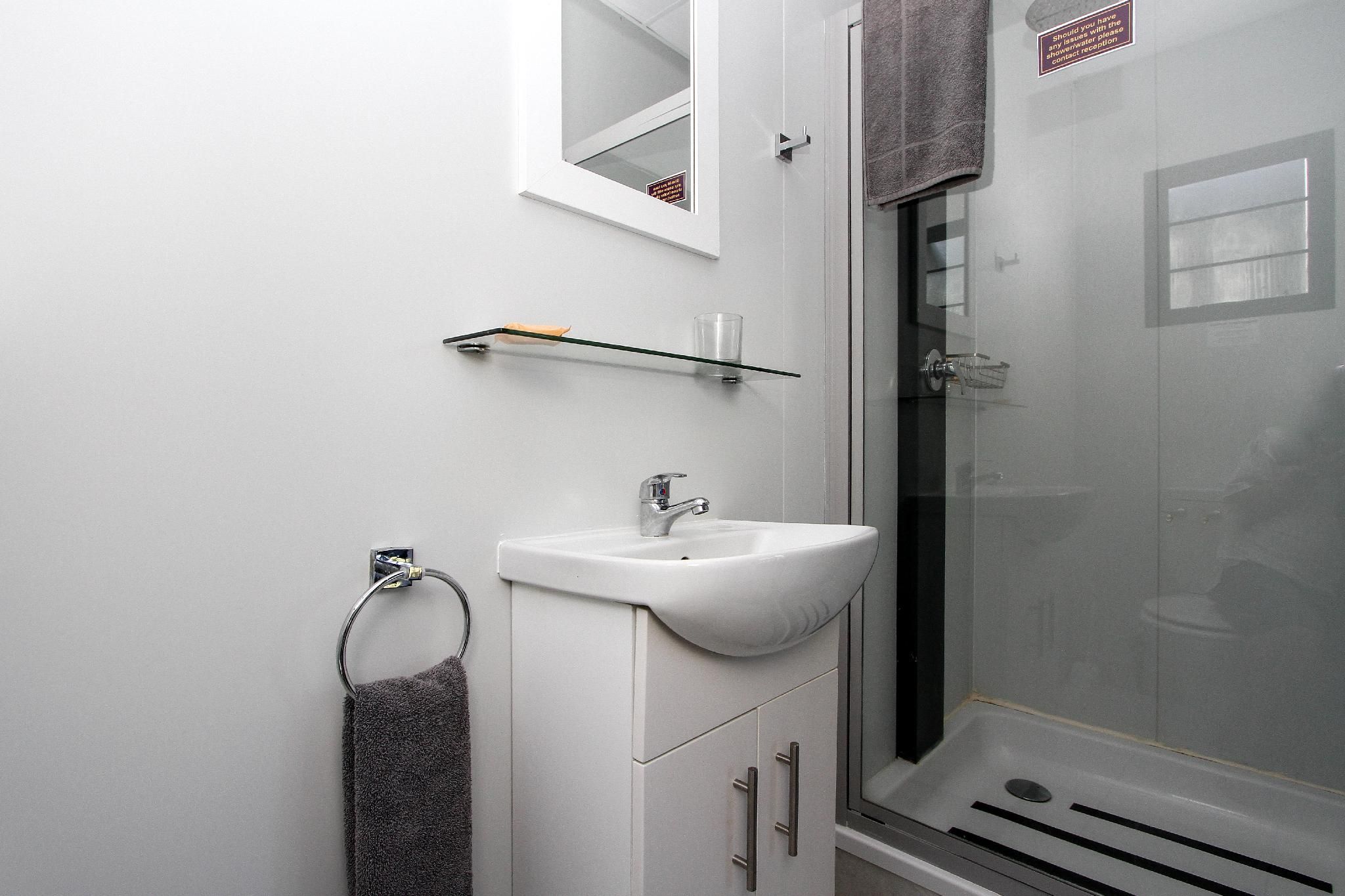 SleepOver KMIA Twin Room 3