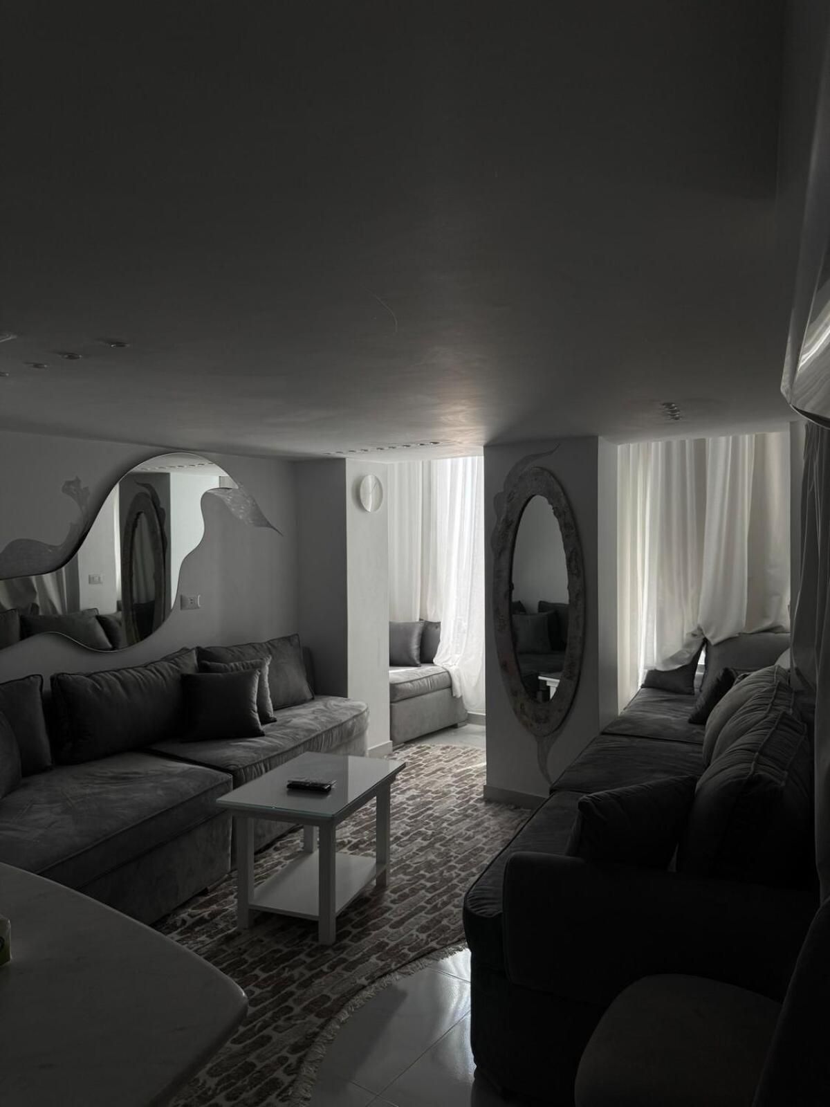 Studio - Split Level N201