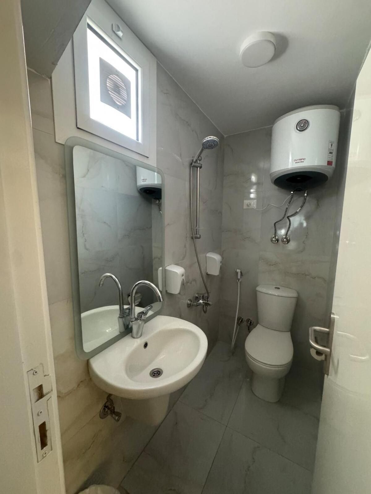 Studio - Split Level N201