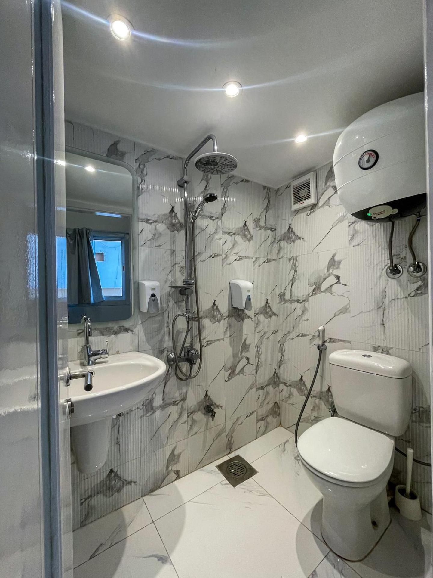 One-Bedroom Apartment N301
