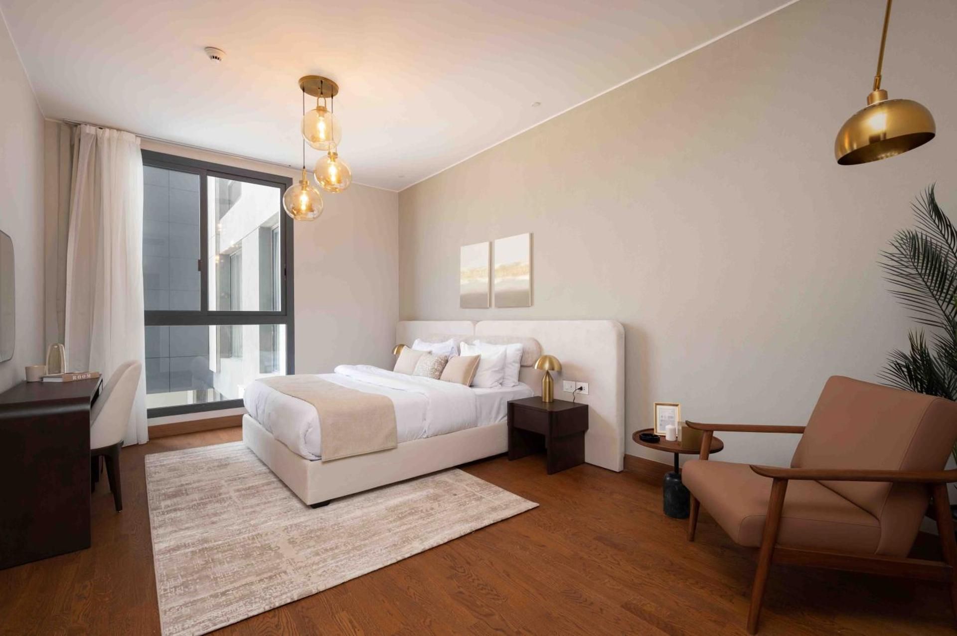 Four-Bedroom Luxury Apartment