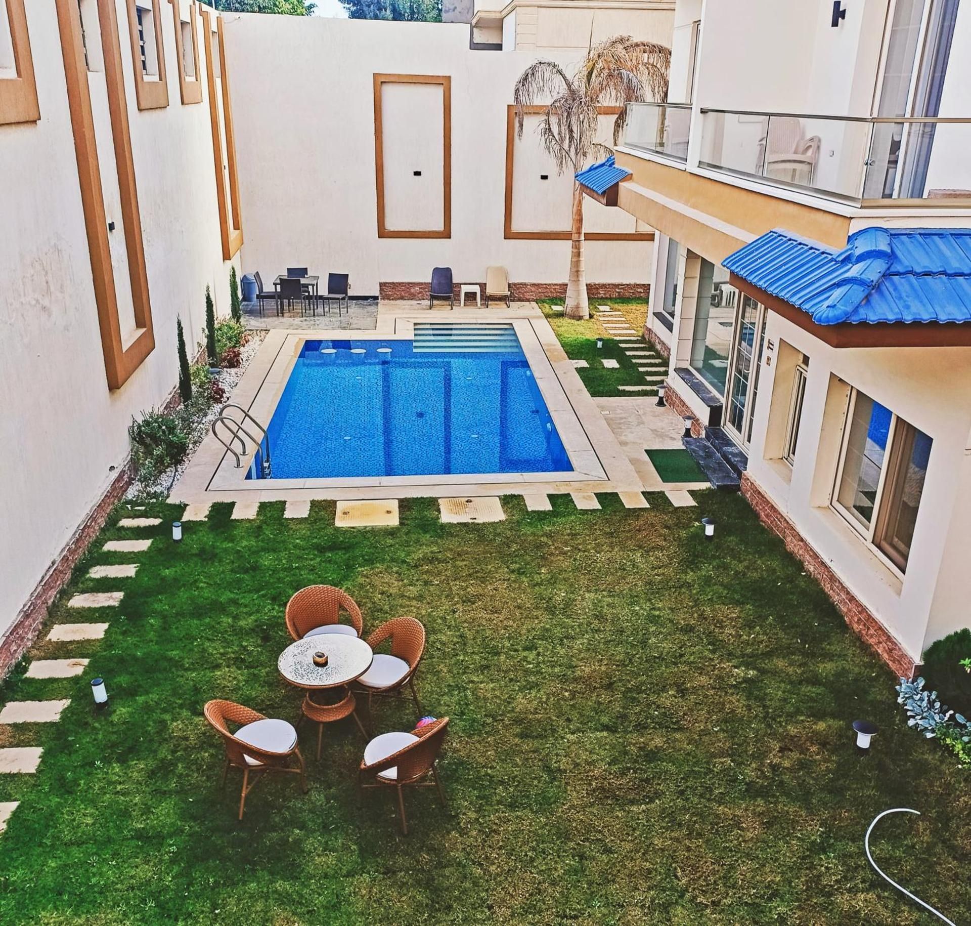 Royal Elegance Room