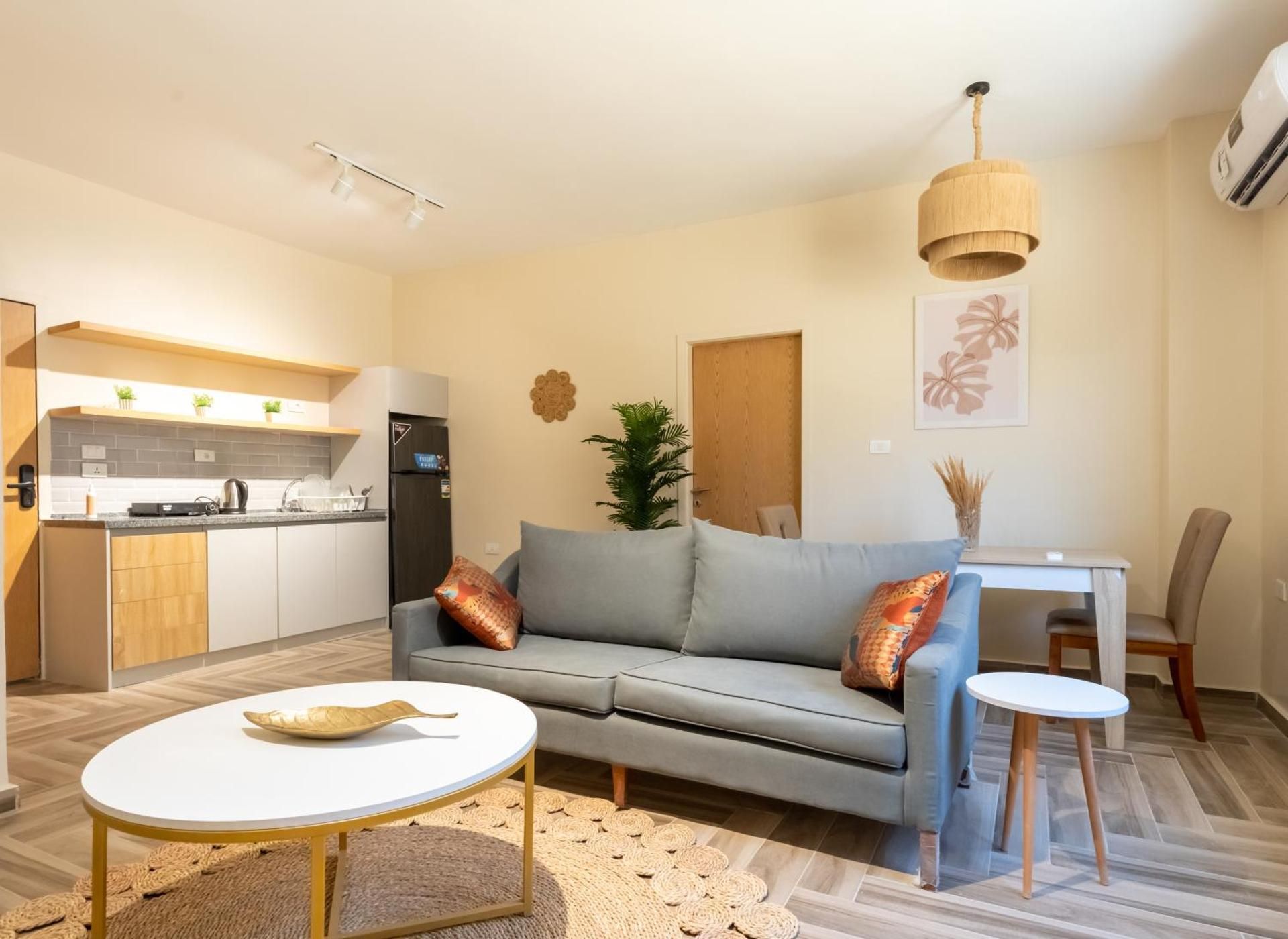One-Bedroom Apartment
