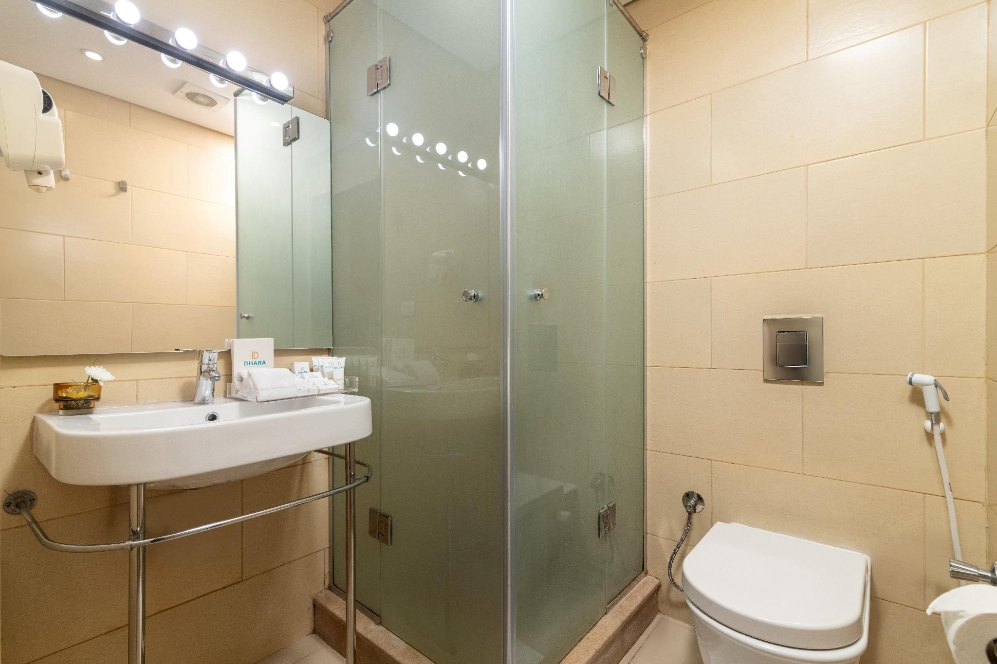 Pool Access Twin Room