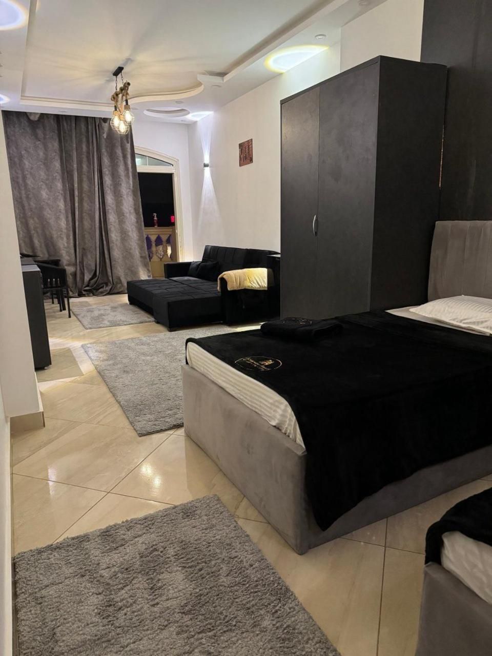 Two-Bedroom Deluxe Apartment with Garden View