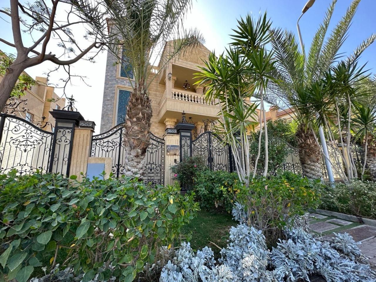Boulevard Palace