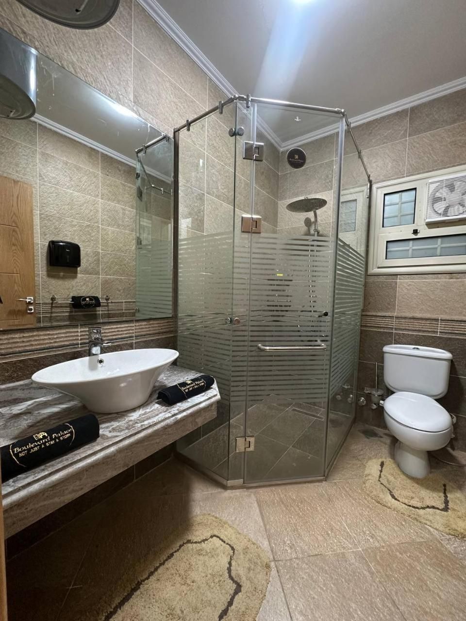 Suite with Garden View