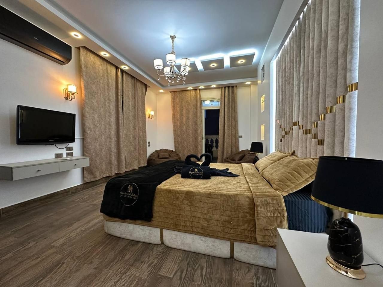 Boulevard Palace