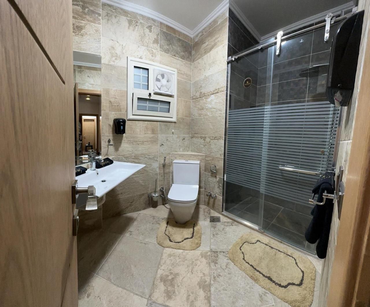Deluxe Family Suite
