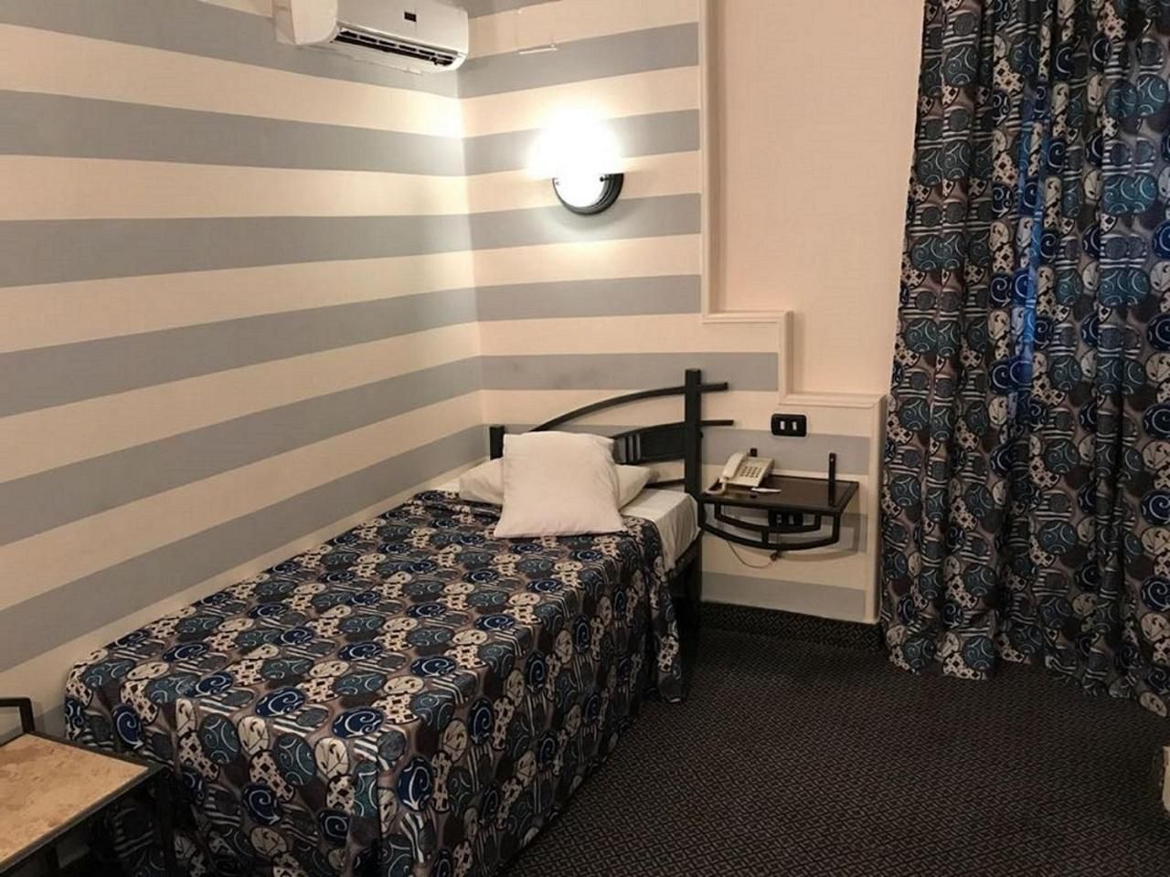 Single - Room