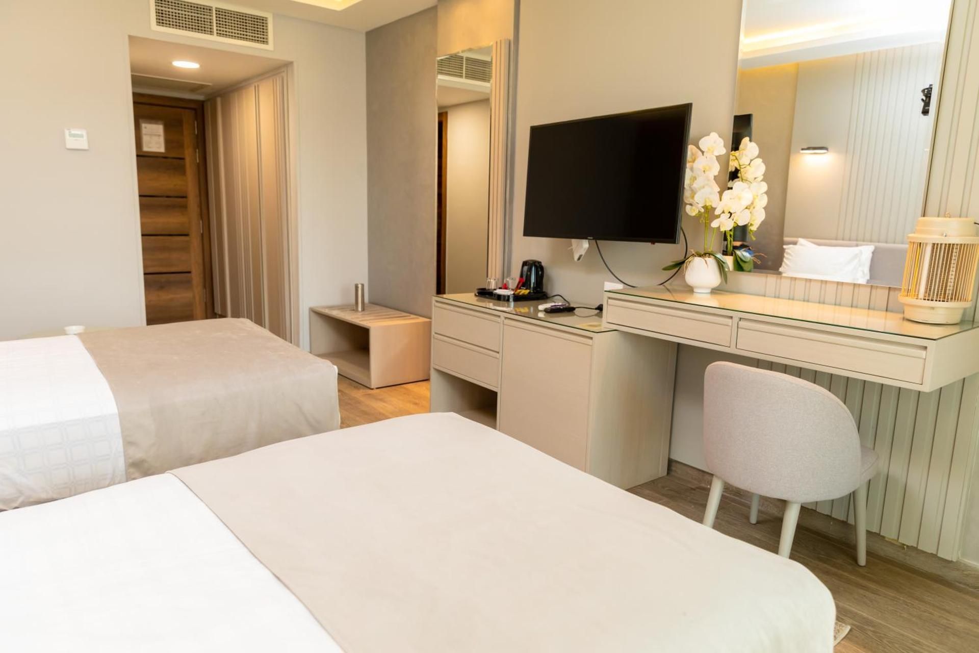 Suite with River View