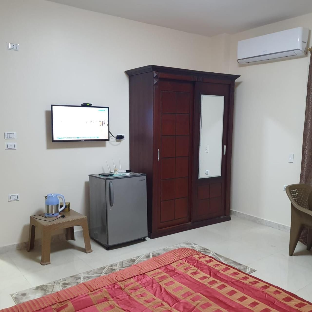 Deluxe Studio
