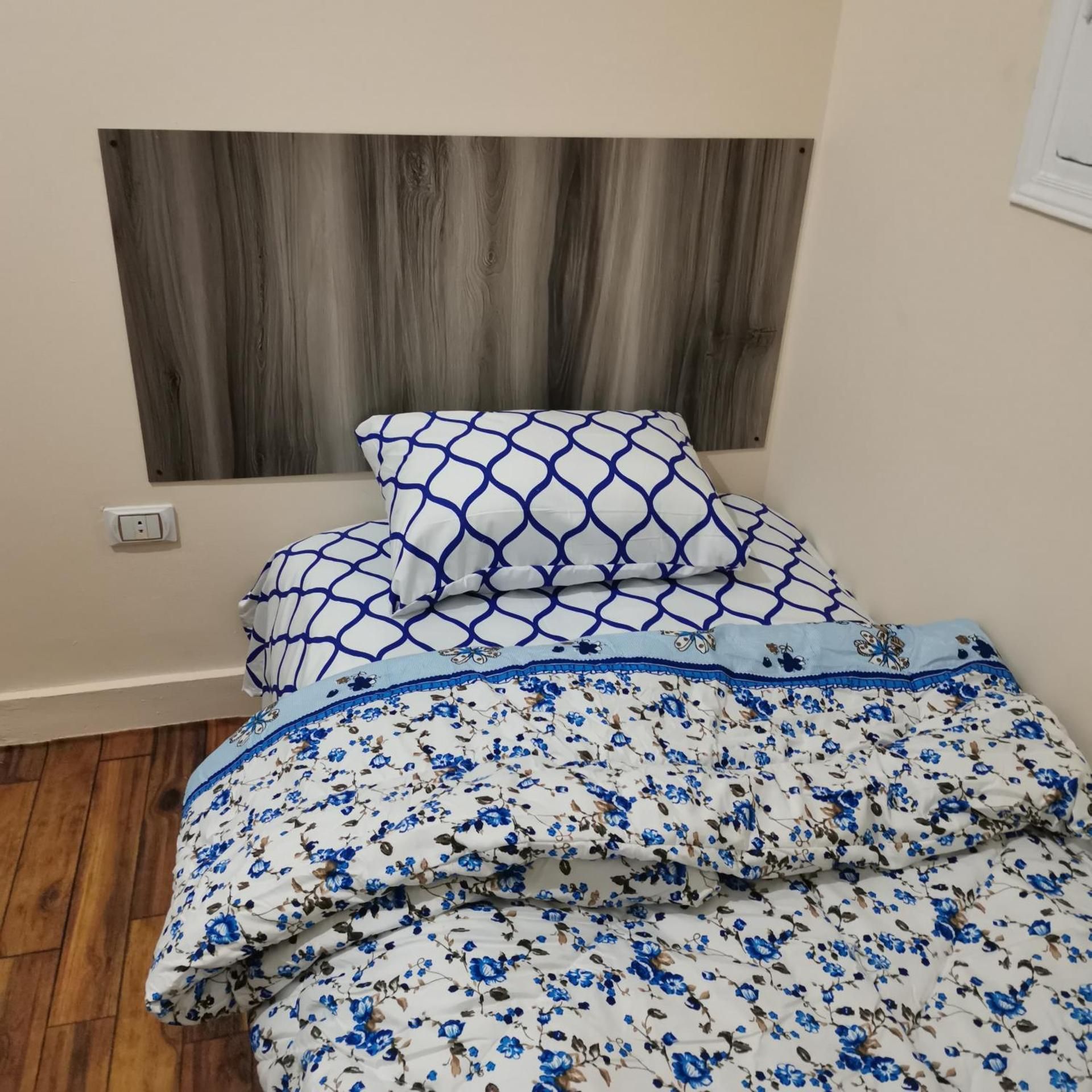 Single Room with Private External Bathroom