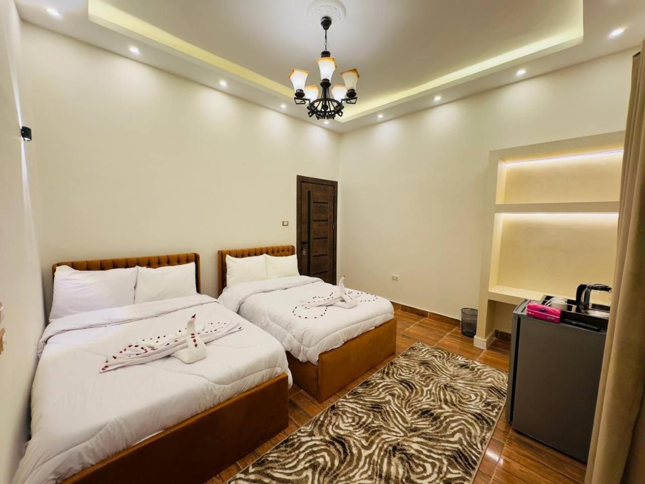 Deluxe Double or Twin Room with Mountain View
