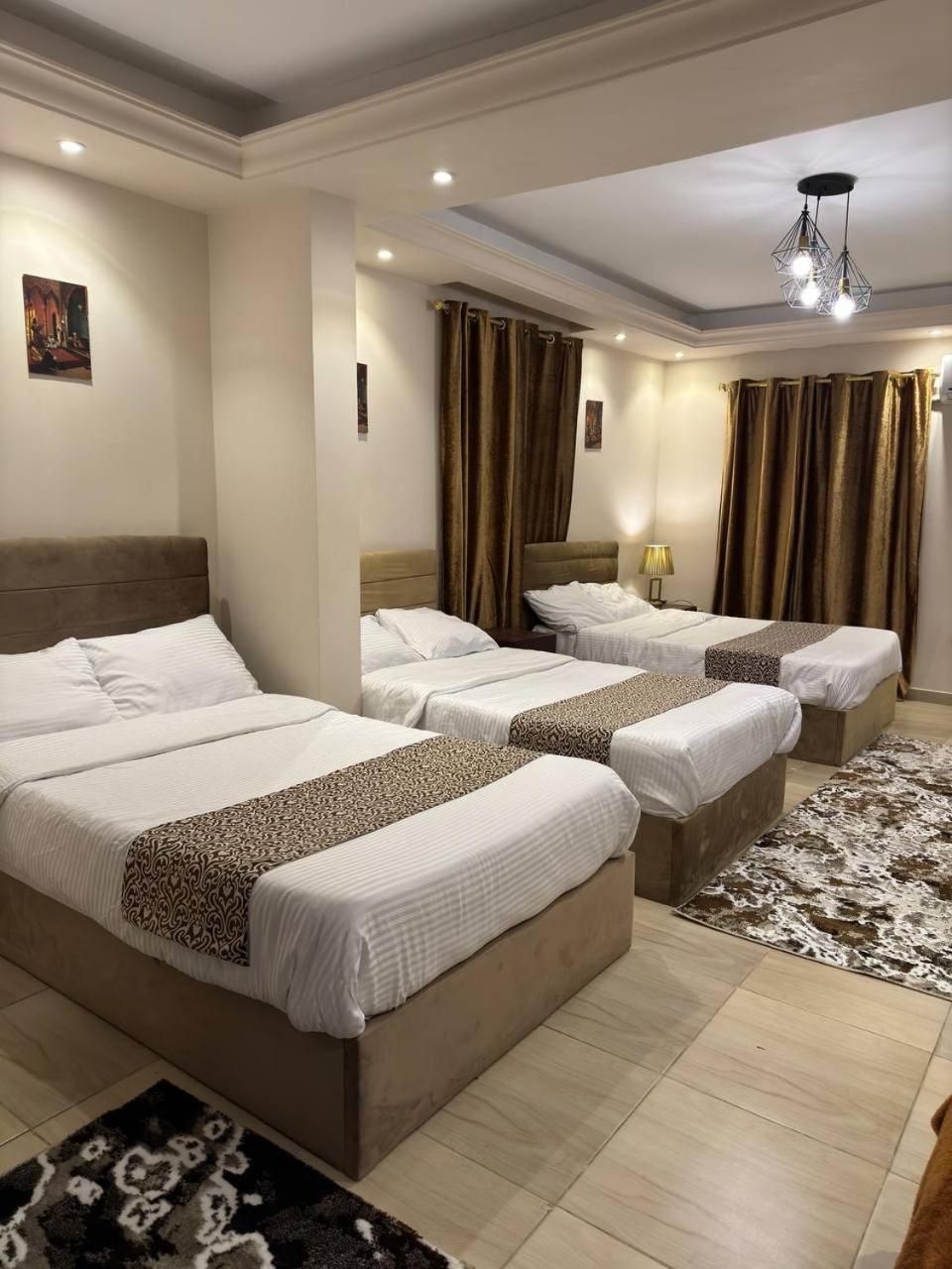 Quadruple Room with Mountain View