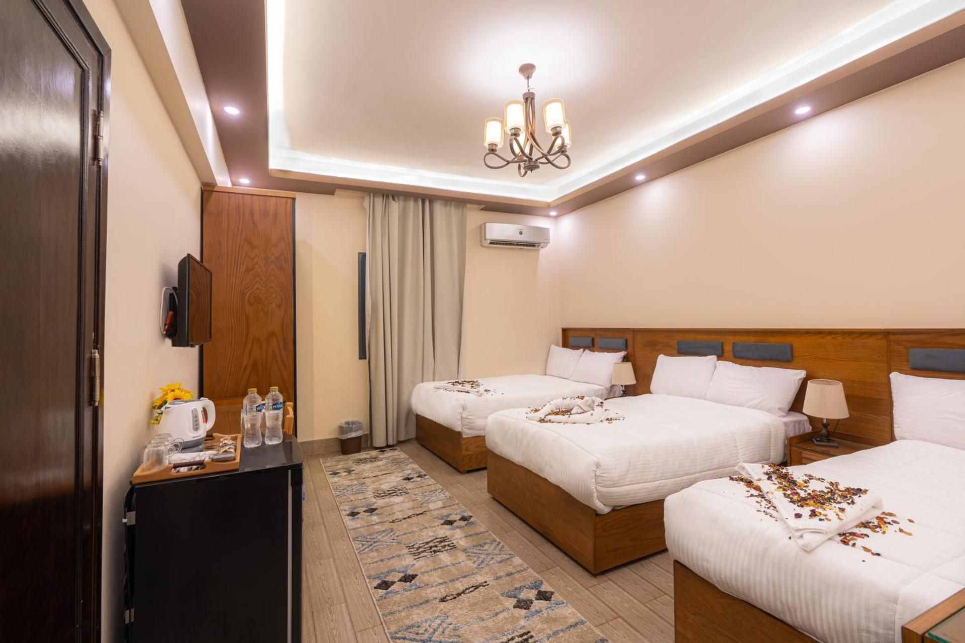 Deluxe Family Room