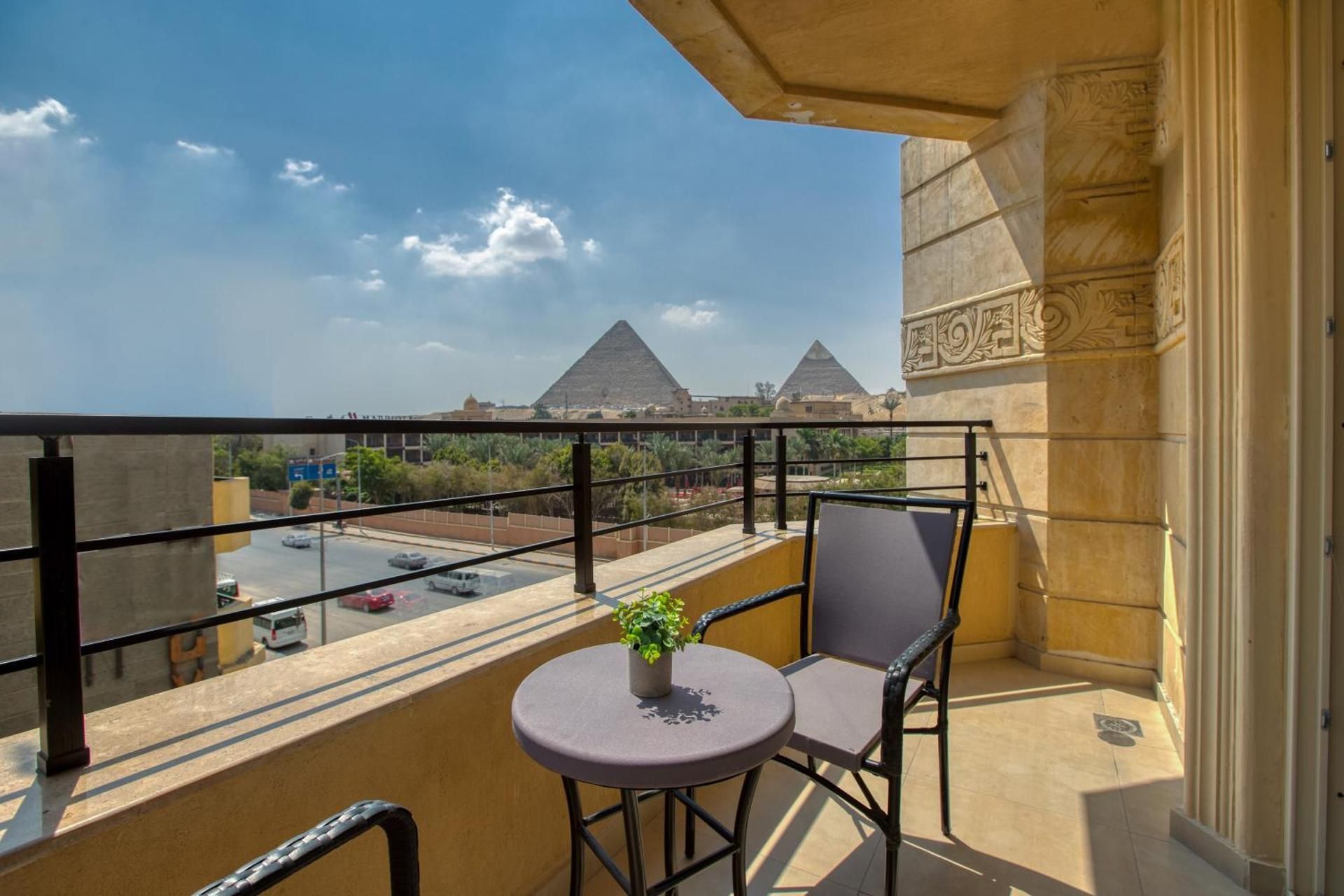 Junior Suite with Balcony and Pyramids view