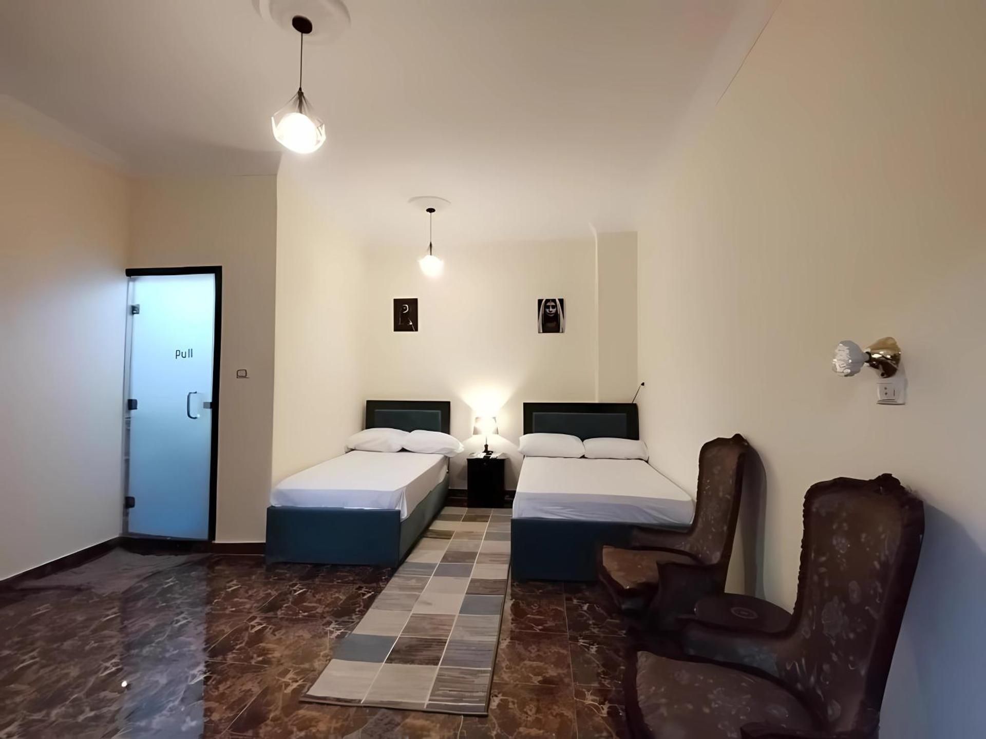 Deluxe Room (2 Adults + 1 Child)