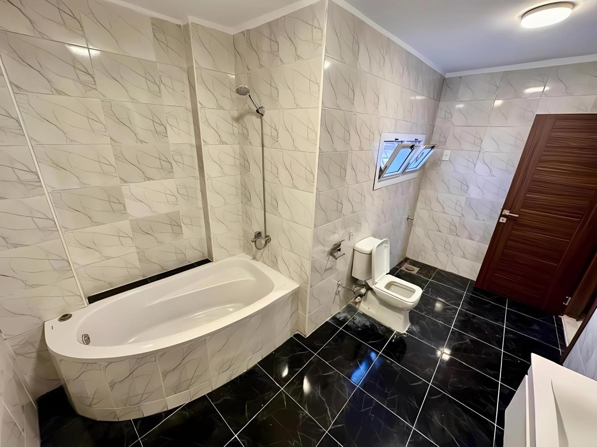 Deluxe Double or Twin Room with Mountain View
