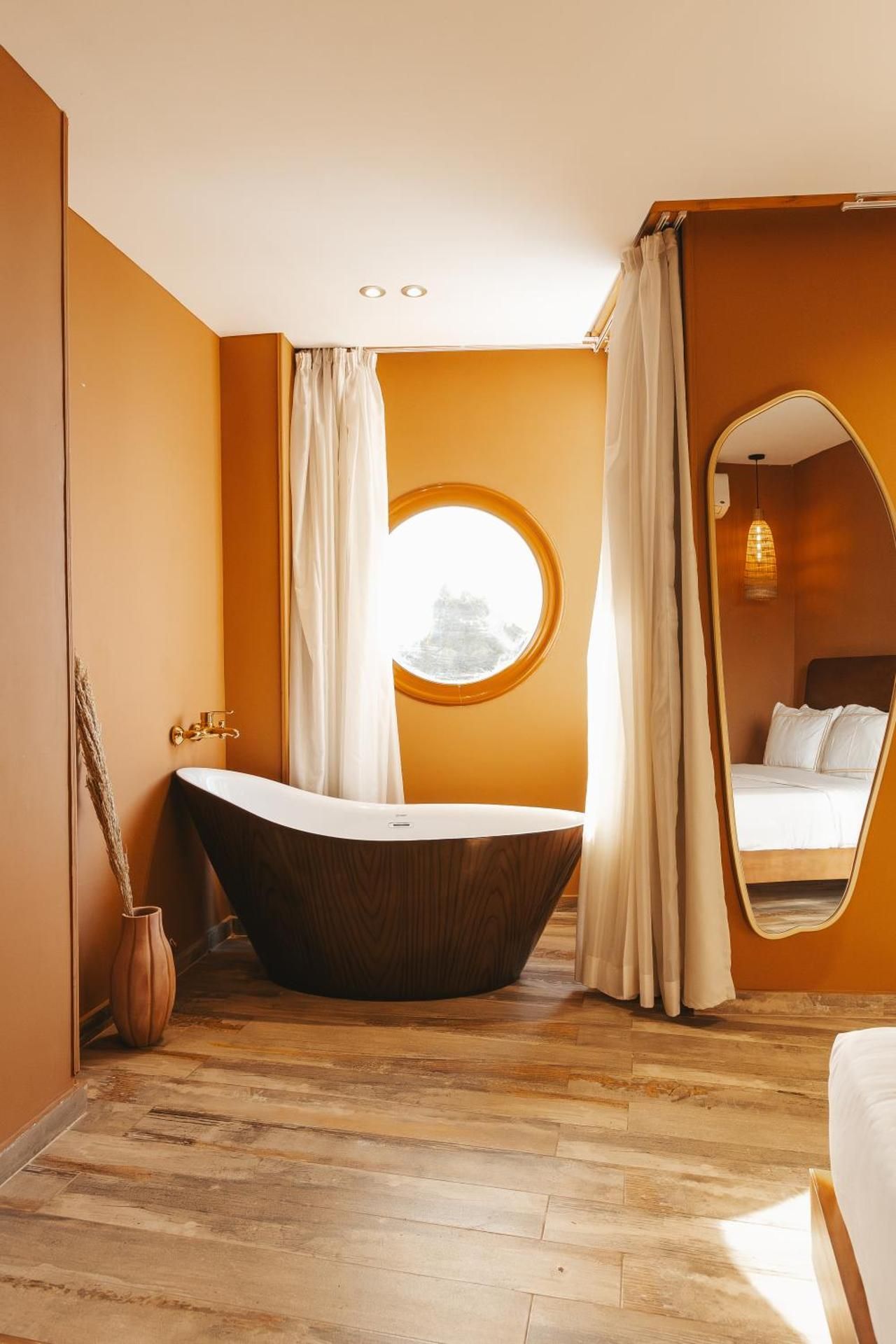 Suite with Mountain View