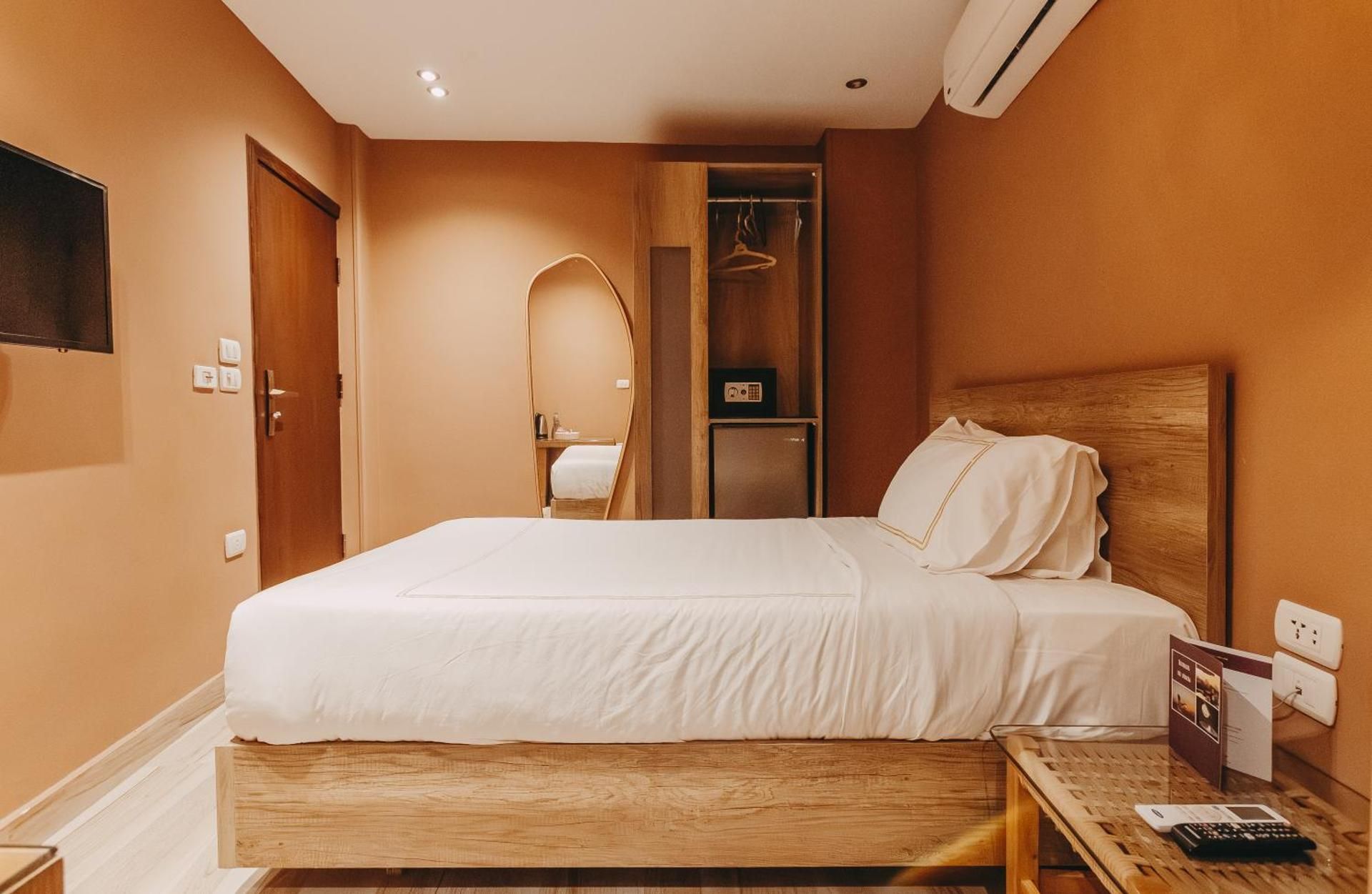 Deluxe Single Room