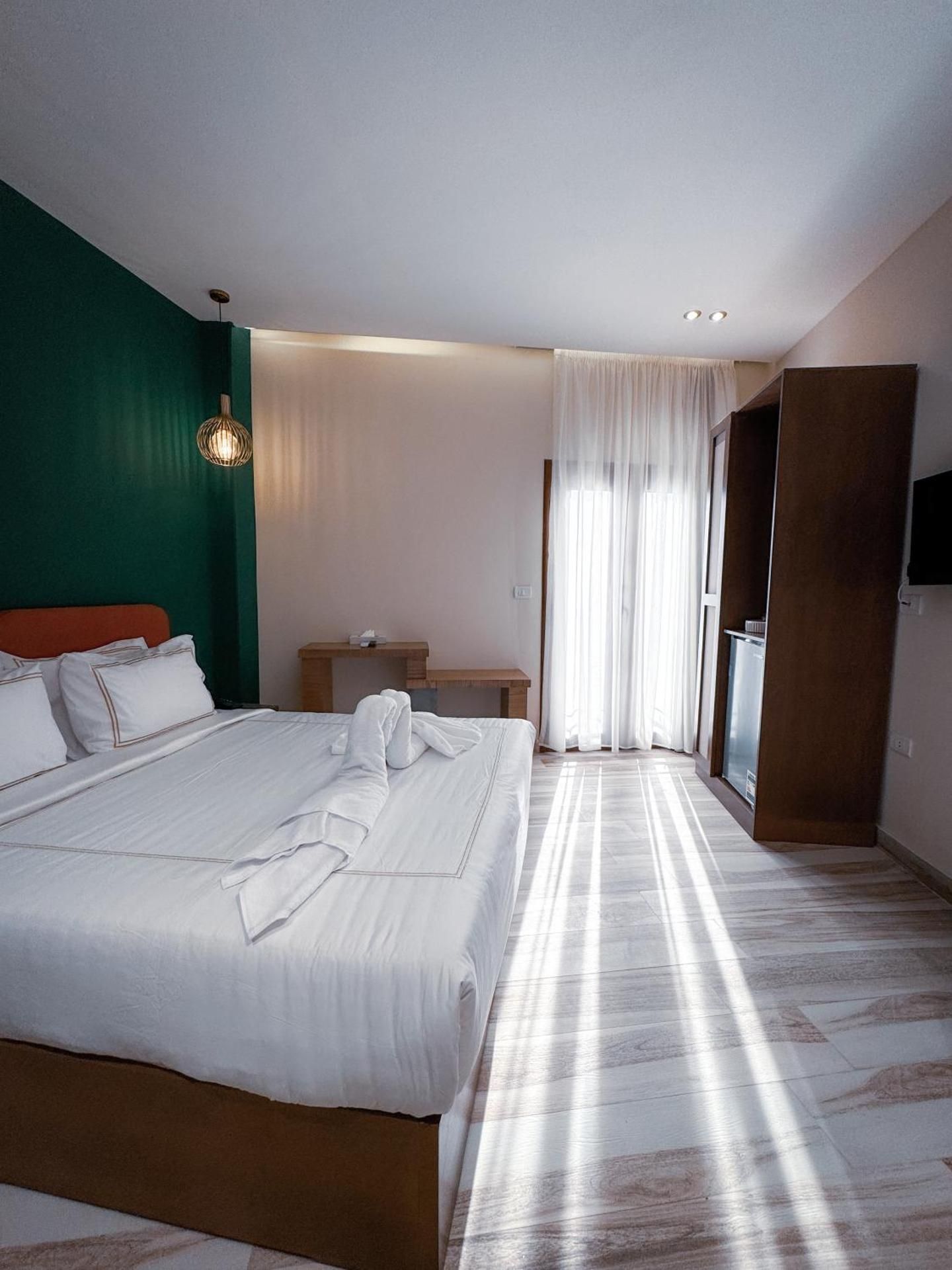 Double Room with Mountain View