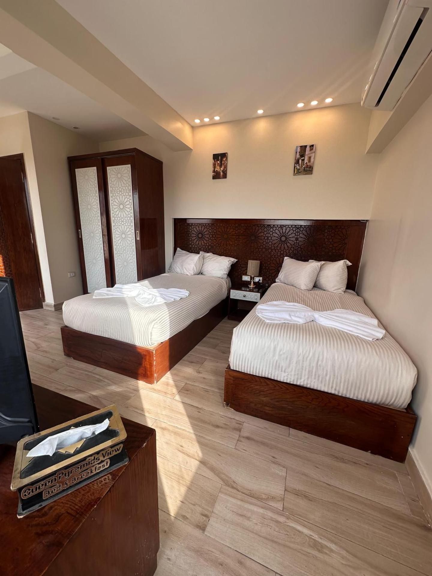 Deluxe Double or Twin Room with pyramids View