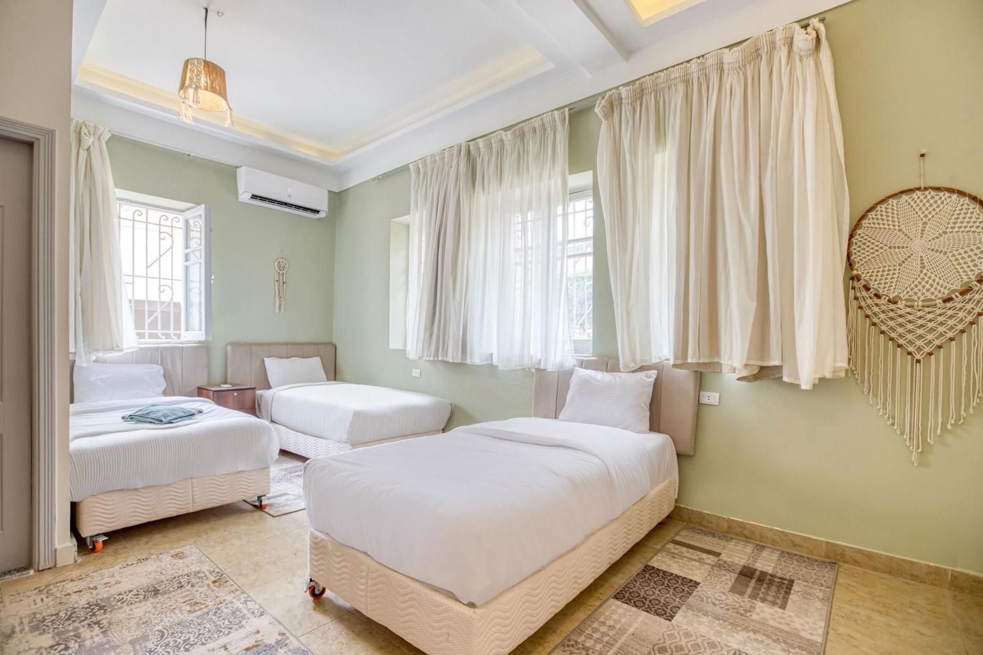 Deluxe Family Room with Pyramids View