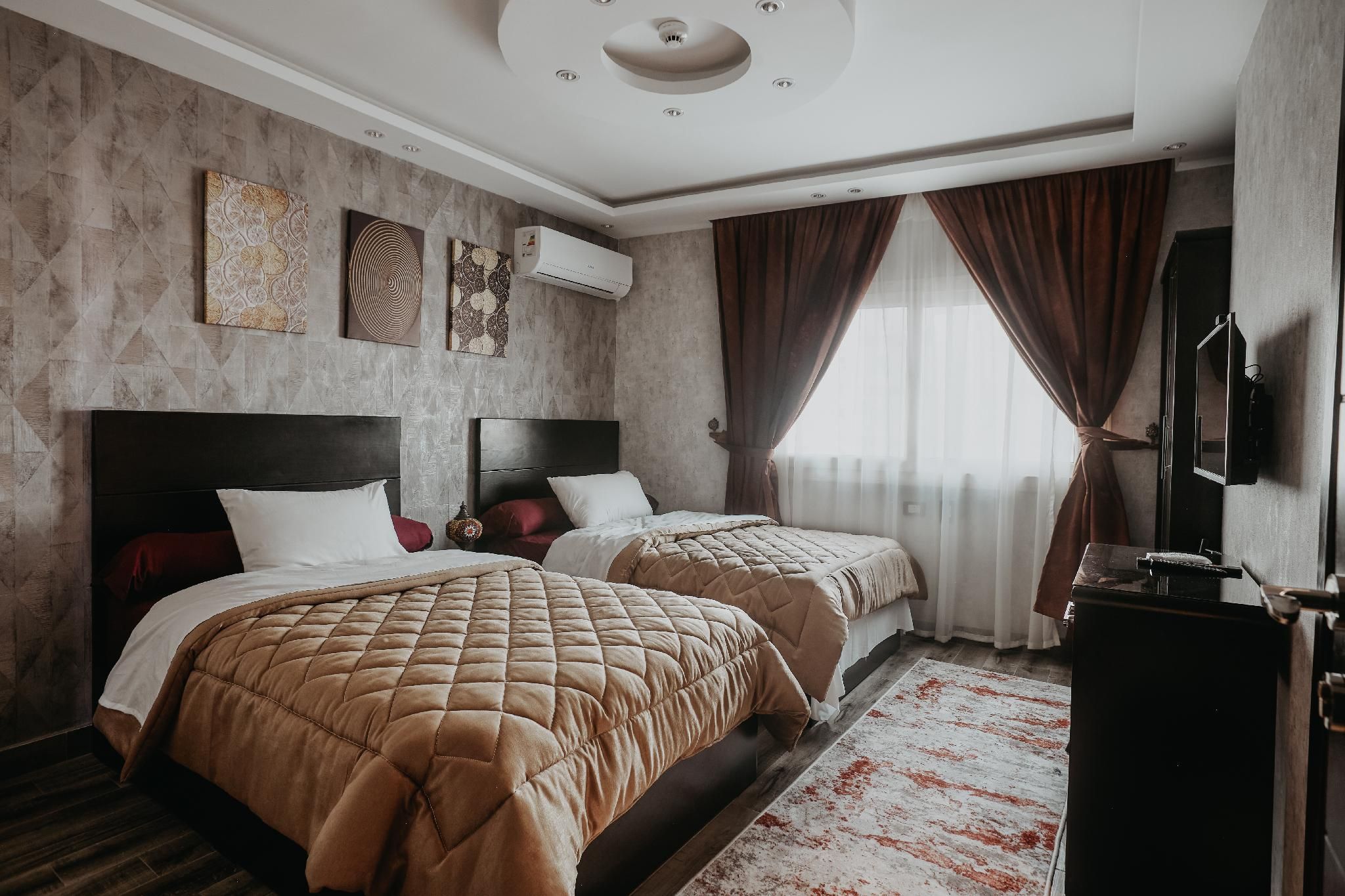 Twin Room with Shared Bathroom