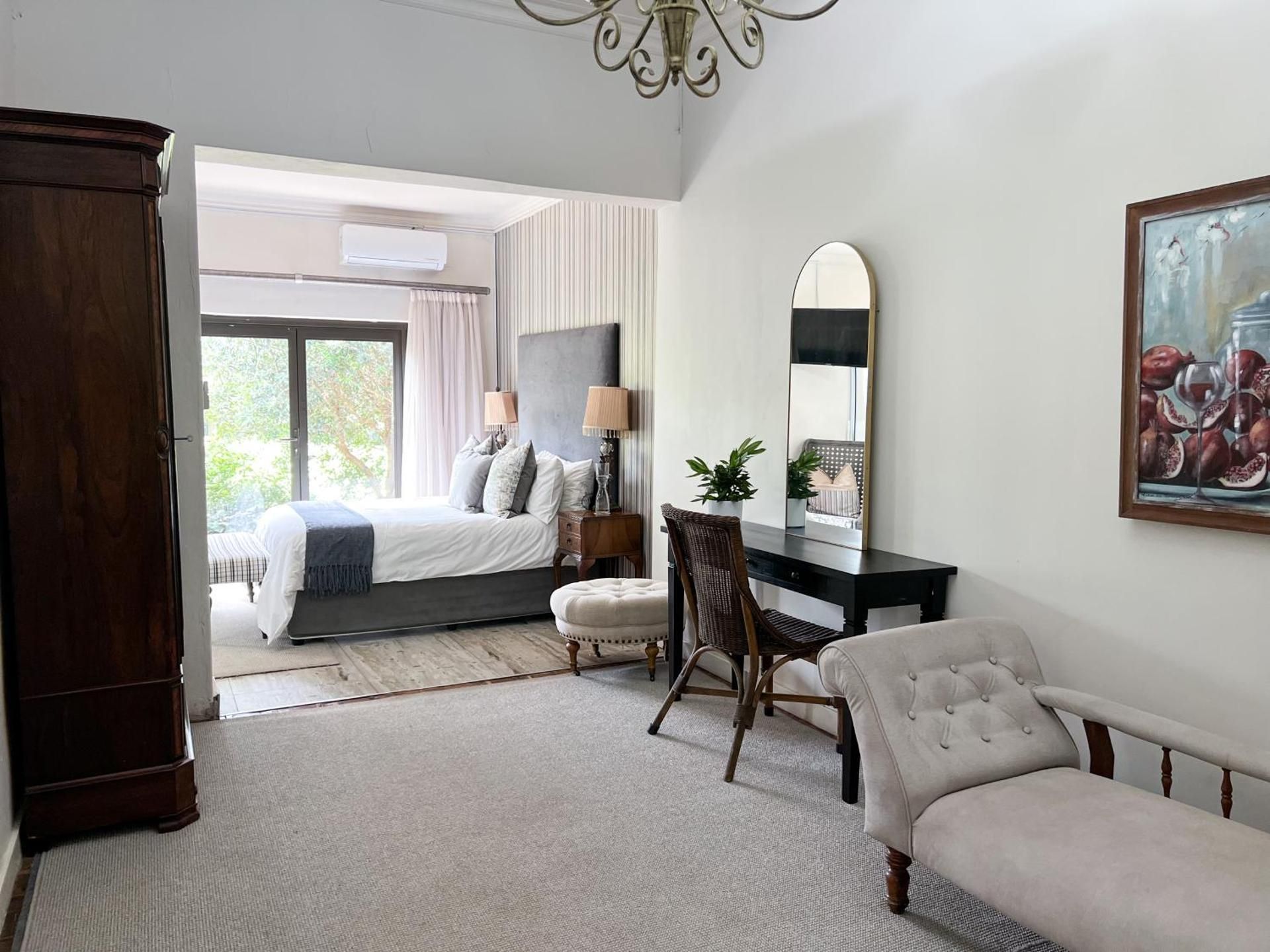 Deluxe Queen Room