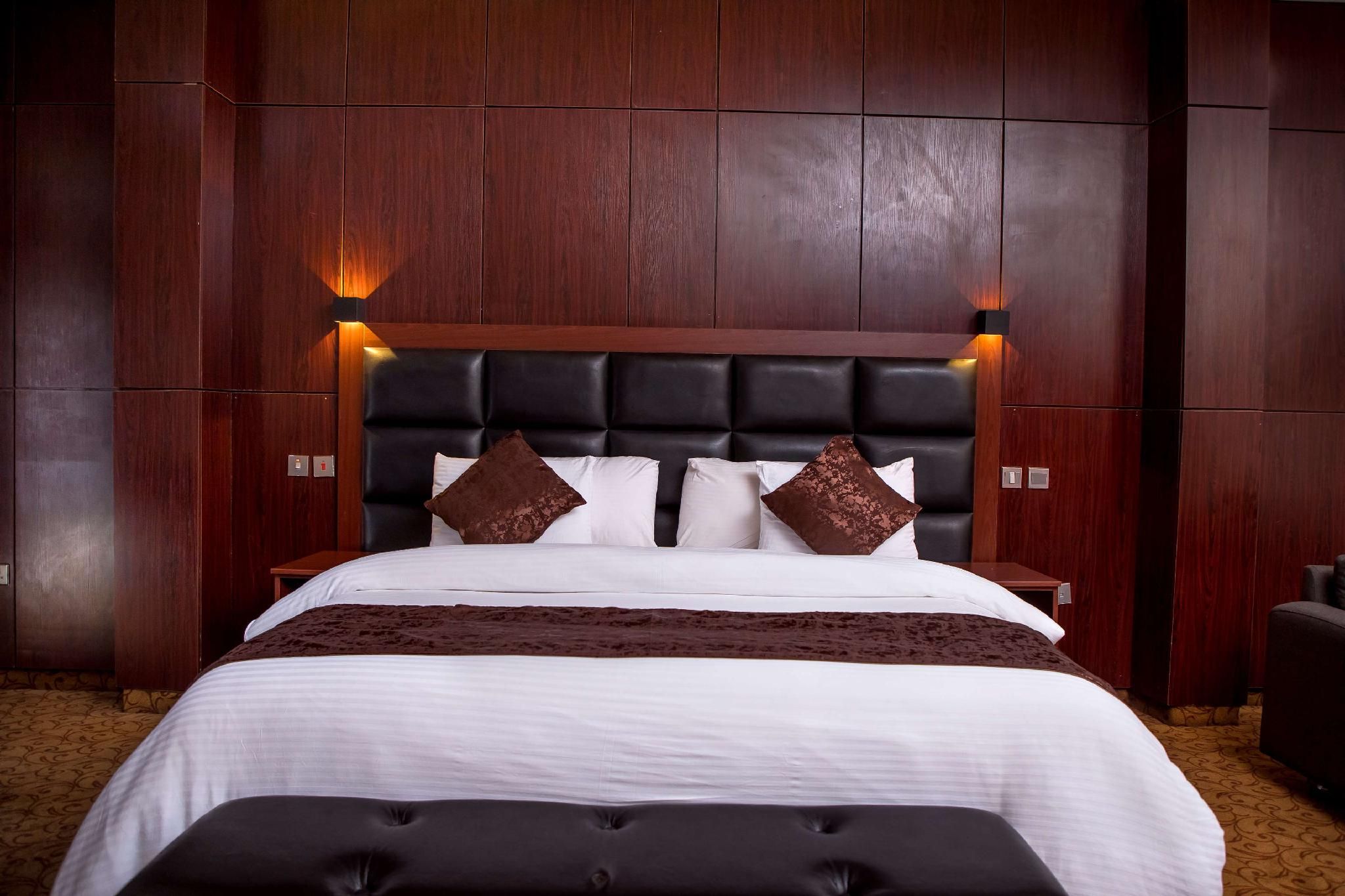 1 King Bed, Nonsmoking, Executive Room