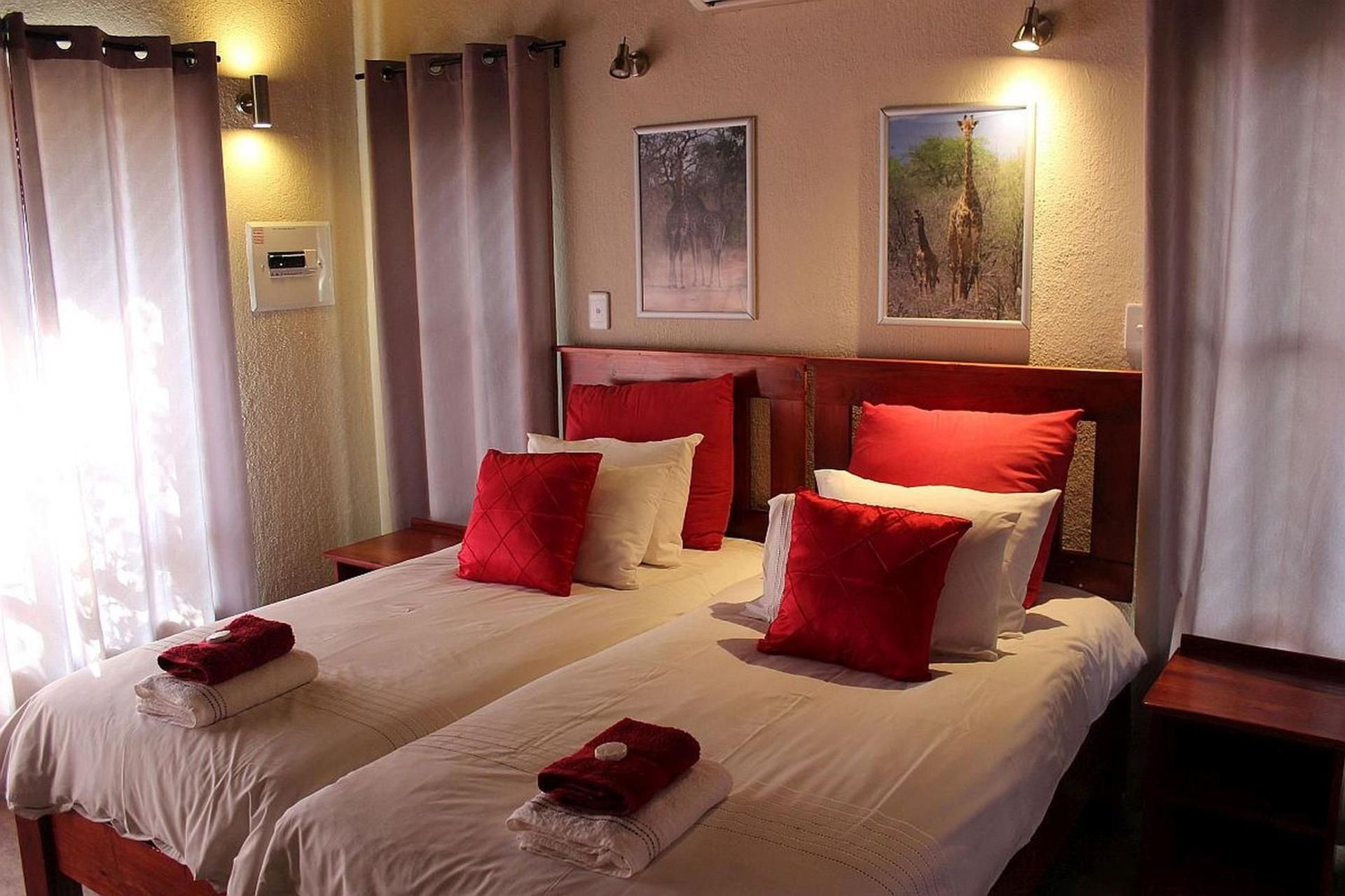 Twin Room with Private Bathroom